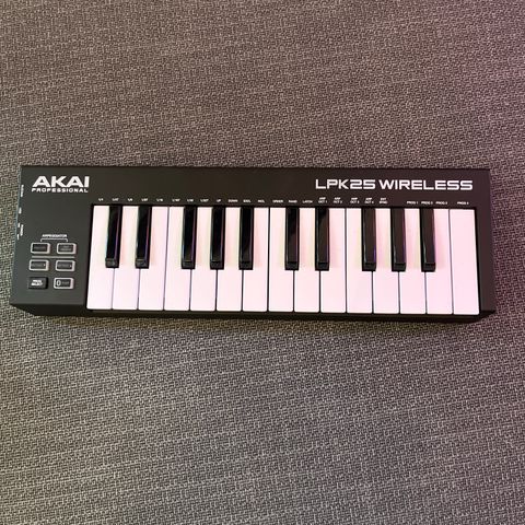 Akai LPK 25 Wireless Midi Keyboard