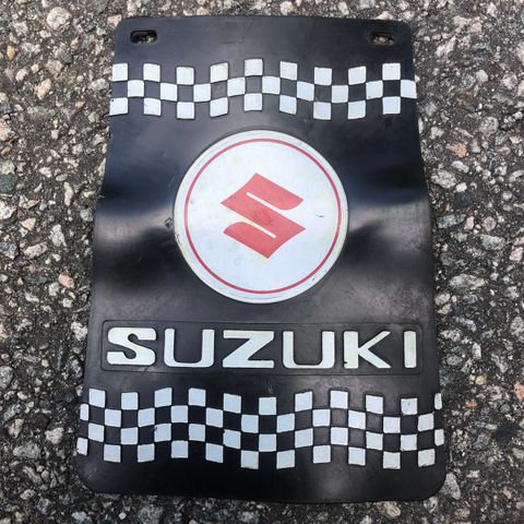 Suzuki GT100 - Skvettlapp til Bakhjul