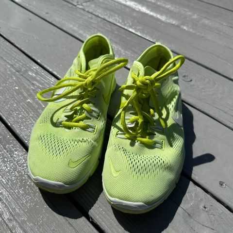 Nike Free 5.0 - Løpesko/joggesko i 38