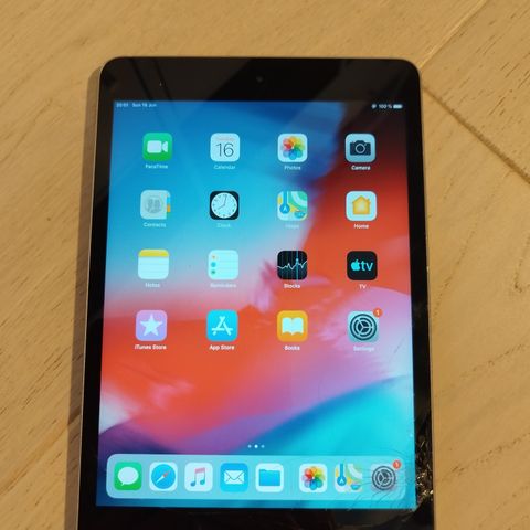 Apple iPad mini 2 knust