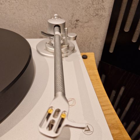 Platespiller og tonearm, ClearAudio Performance DC og Tracer