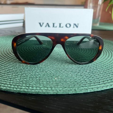 Selger ubrukte Vallon Surf Aviators solbriller