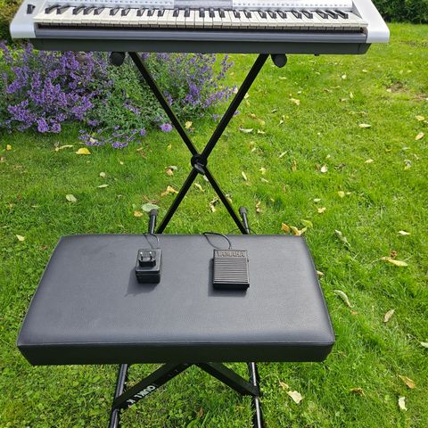 Yamaha PSR E403 Keyboard