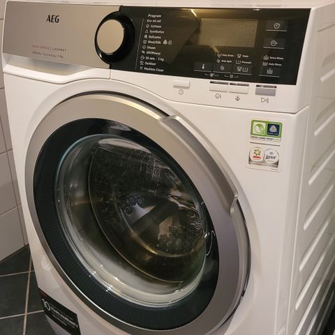 3 år gammel AEG-vaskemaskin 8000-serien