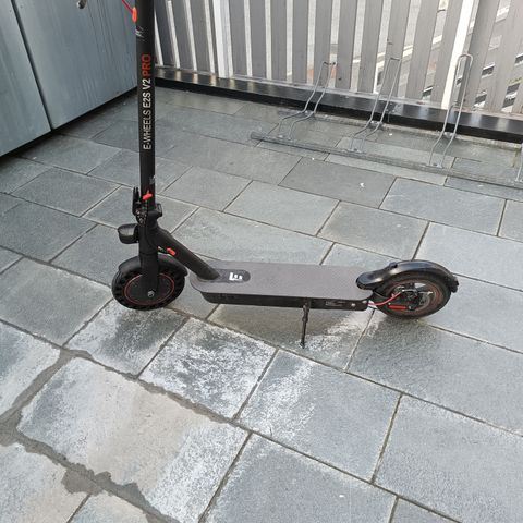 Litt brukt Elektrisk scooter