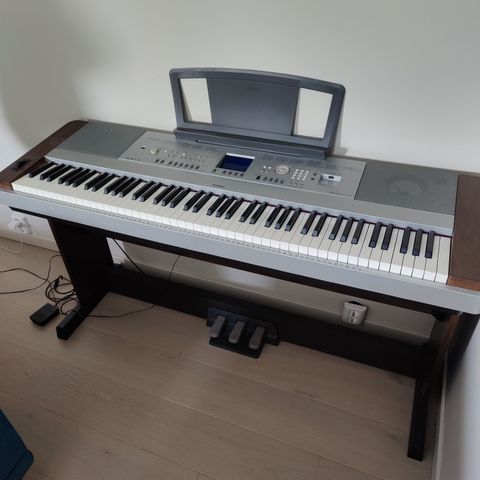 Yamaha DGX-640