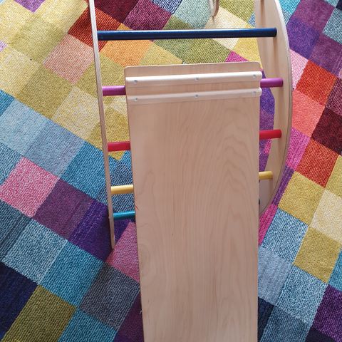 Montessori klatrebue med sklie/rampe