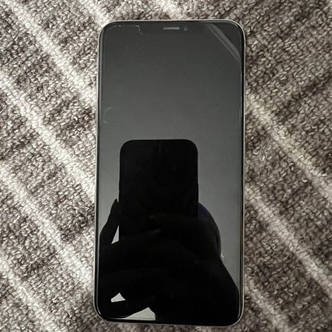 iPhone XS Max 256 GB 2000 Kr