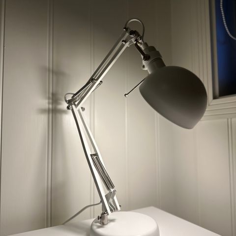 Arbeidslampe fra Ikea