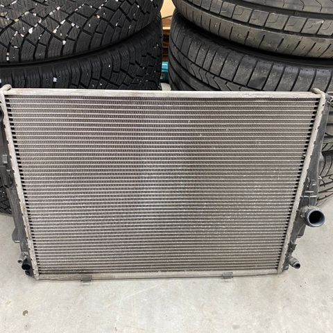 BMW E8x / E9x radiator