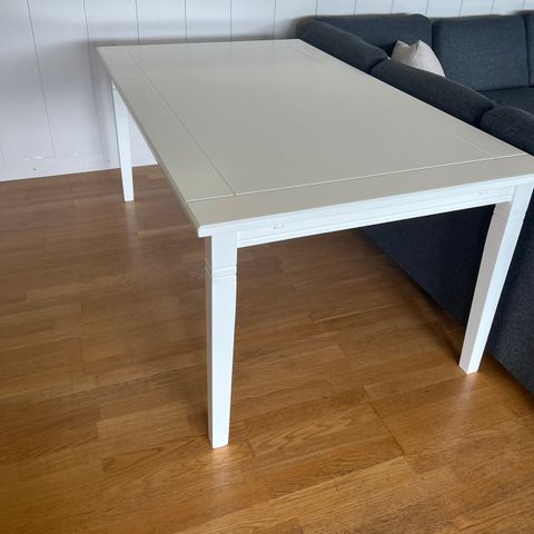 Spisebord fra Skeidar 100x170