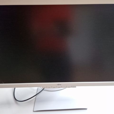 Fujitsu 27" skjerm selges.