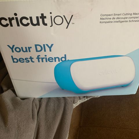 Ubrukt Cricut joy maskin selges