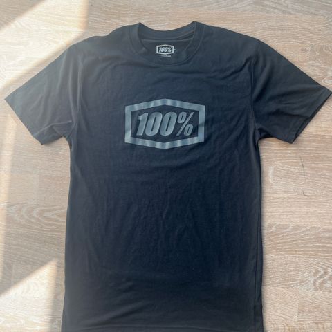 100% t shirt