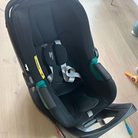 Britax Rösler - BABY-SAFE 3 i-size med base