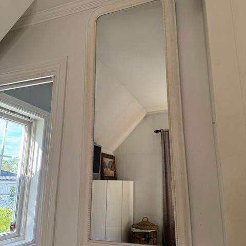 Hvitt fransk speil
