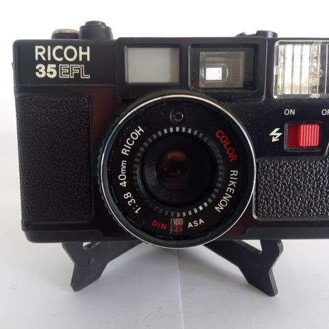 Ricoh 35 EFL analogt kompaktkamera
