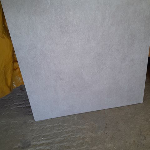 13 stk. Bianco lime fliser til baderom selges (60x60)