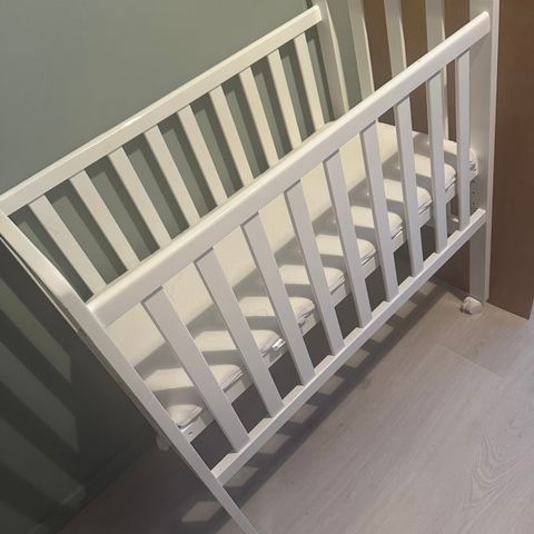 Bedside crib