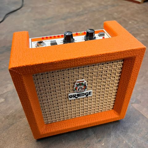 Orange guitar amplifier/ forsterker