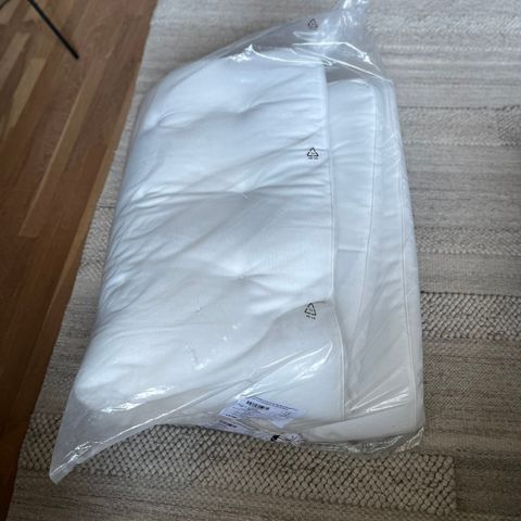 Almost new! Ikea TUSTNA over mattress