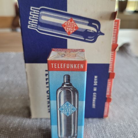 Uåpnede Nos telefunken ecc81