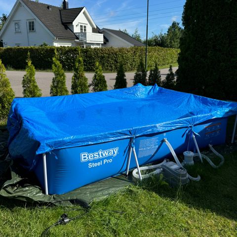 Bestway Steel Pro Basseng med utstyr