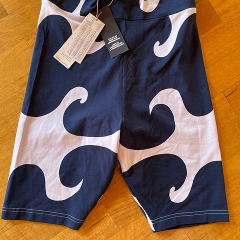 Marimekko for Adidas skykkelshorts