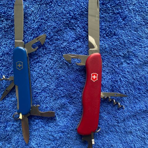To stk Victorinox/Swiss lommekniver
