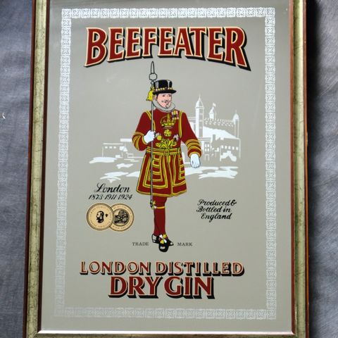 Stort speil med Beefeater Gin reklame