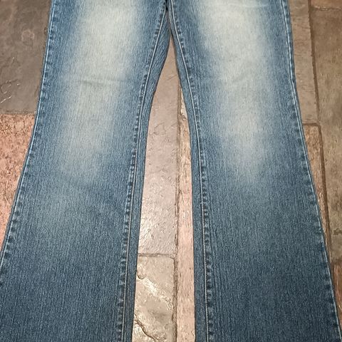 Vintage dongeri Jeans Str. 35/34 med vide ben. Som ny