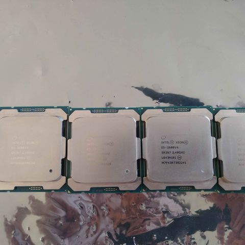 Intel Xeon E5 2680v4 14c/28t