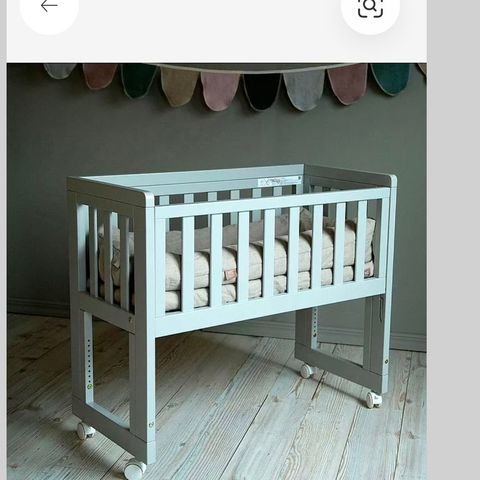 Troll Oslo Bedside Crib m. hjul