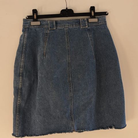 Denim high-waisted skirt