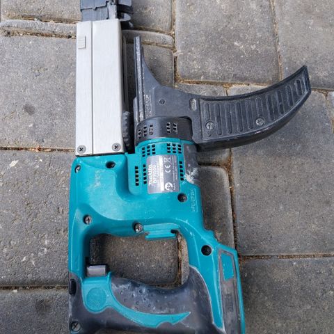 MAKITA BFR 550 SUKRUEAUTOMAT SELGES