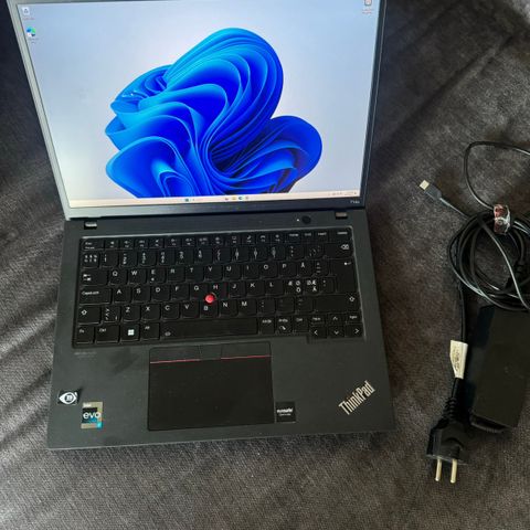 Lenovo thinkpad T14s Gen 3, i7, 16GB, 512GB inkl on-site service.