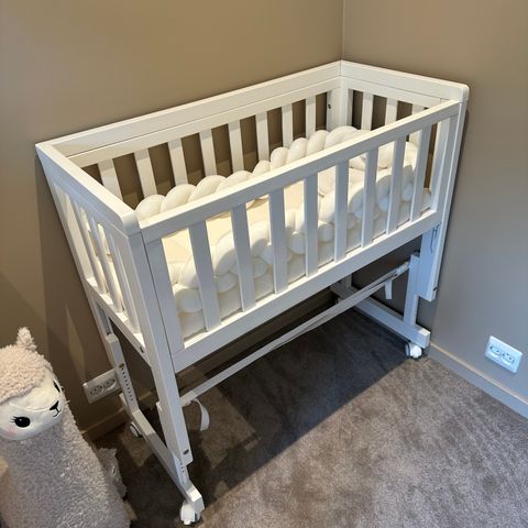 Bedside crib