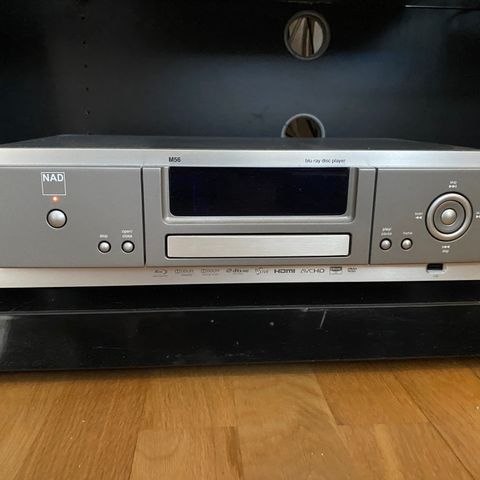 Nad M56