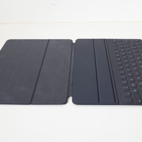 Apple Smart Keyboard for iPad Pro  (3. generasjon 2018 Engelsk) Nypris 2790kr