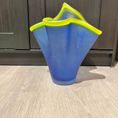 Vase blå og gul