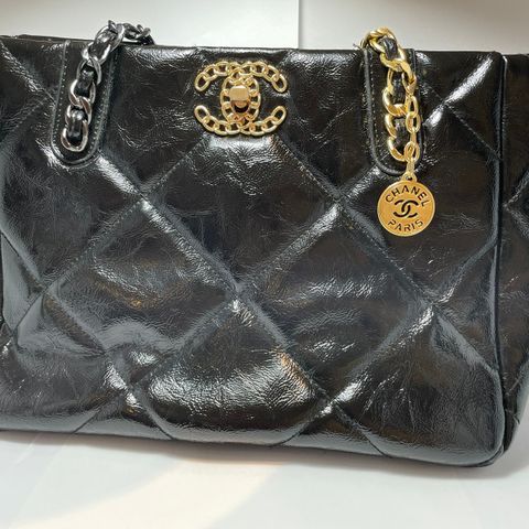 Elegant CHANEL Veske til Salgs - 19 Shopping Tote Bag