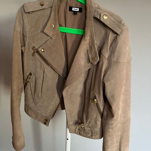 Beige bikerjakke