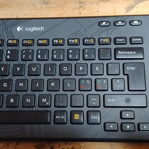 Trådløst BT tastatur fra Logitech