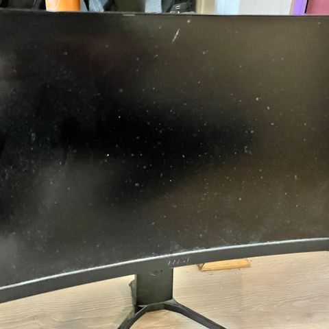 PC skjerm med defekt display