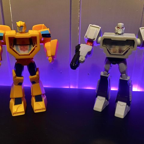 2 stk Transformers figurer.