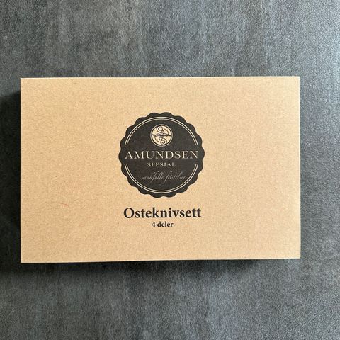 Osteknivsett fra Amundsen Spesial