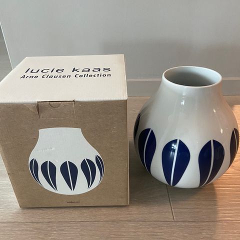 Lucie Kaas vase