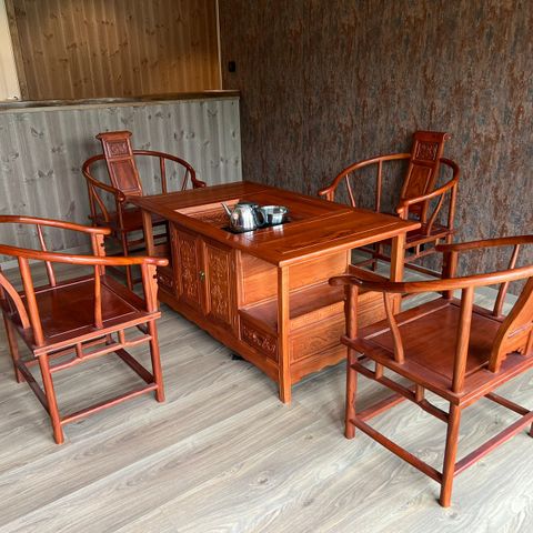 Komplett kinesisk te bord med 4 stoler i Redwood/Rosewood