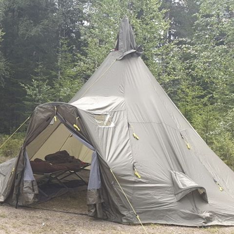 Helsport Varanger 8-10 personer Camp lavvo selges!