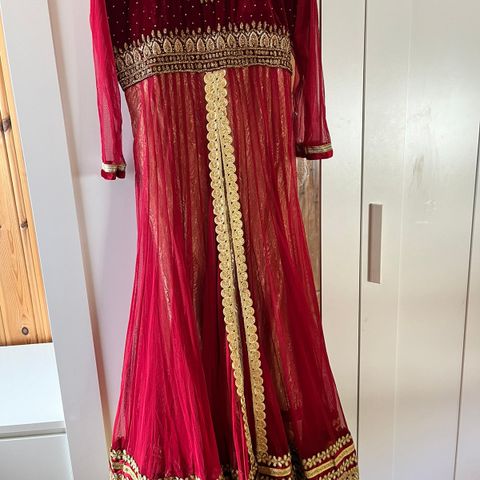 Nydelig indisk/pakistansk kjole selges BILLIG